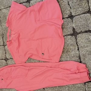 Climate right by Cuddl Duds Medium size pink scrub set